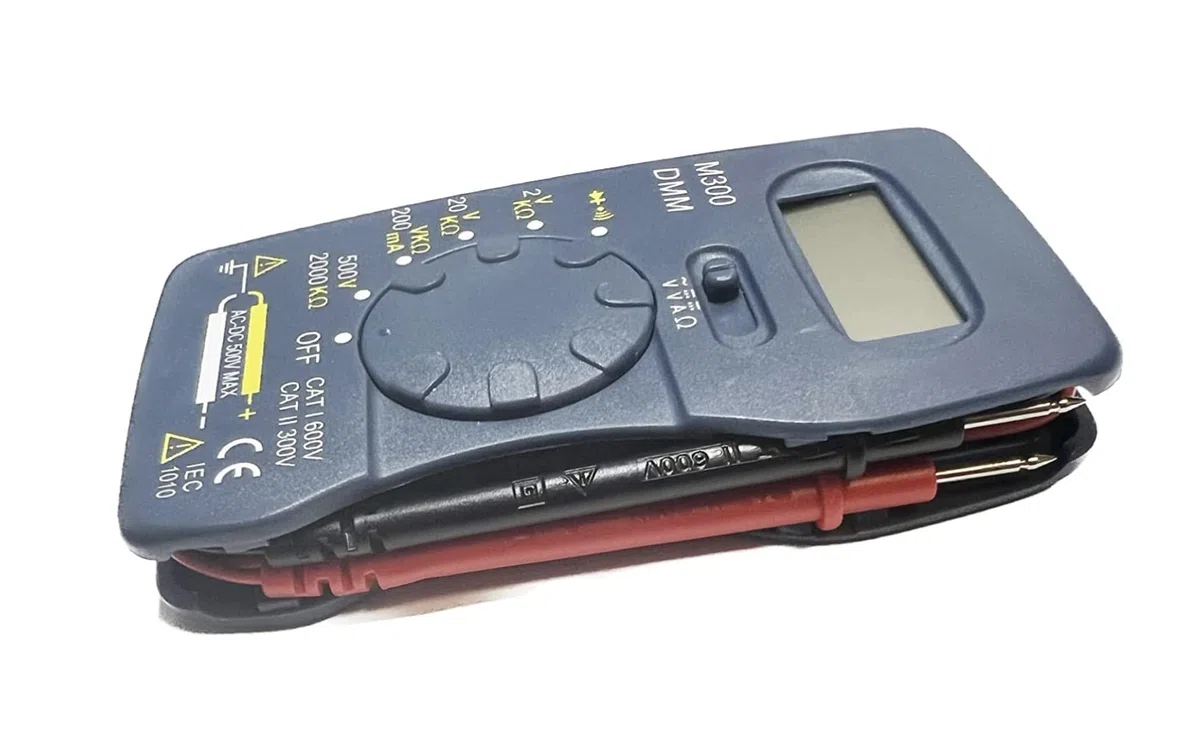 Multimetro digitale tascabile, mini tester di elettronica, piccolo compatto e facilmente portatile, Amperometro Voltmetro Ohmmetro